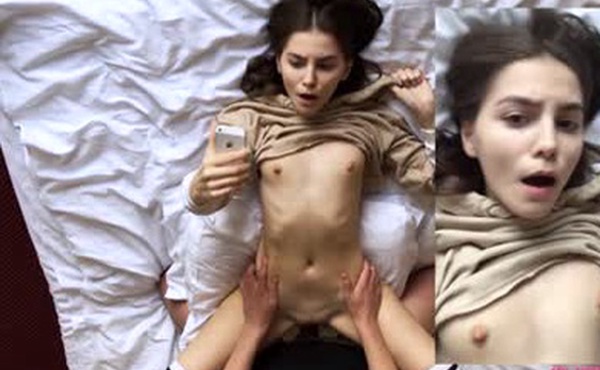 我他妈的我朋友的妻子并在相机上拍摄它 - 口服中出