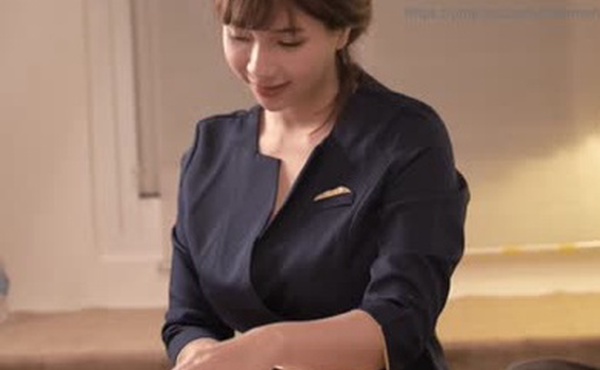 亚洲按摩师引诱客户在里面射精