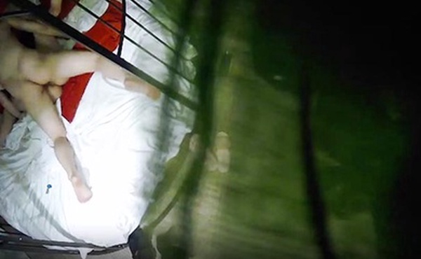 酒店偷拍鸟笼房气质白领姐姐和美臀丁裤美女白天和炮友啪啪啪都是那么的骚