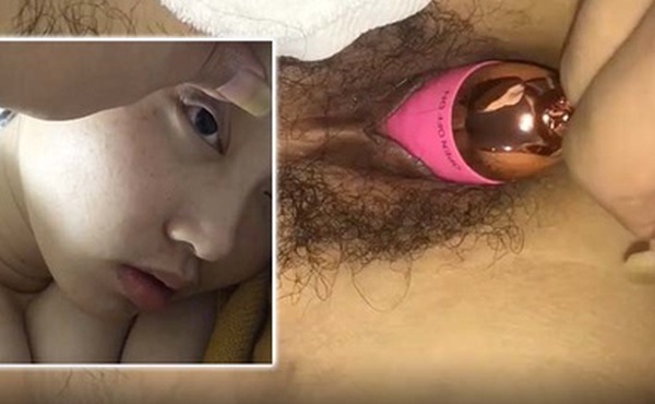 重磅福利年轻大胸小妹网聊约会男网友被套路扒光变成死猪玩无套内射中出