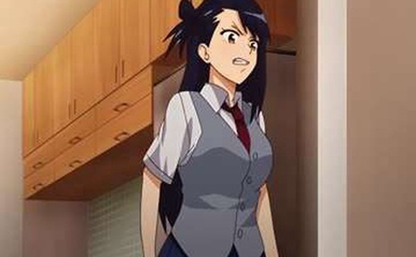 他的身体肌肉发达这是里月喜欢的莉月发现恭也盯着自己看想要赶紧离开却撞到了恭也扭伤了腿