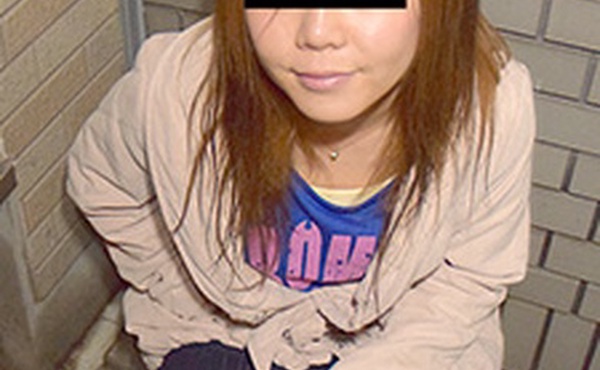 素人真实拾取～笨妹子可以轻松地把自己的阴户张开～大久保惠