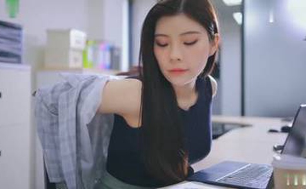 水果派小丽作女友咋操都不够STARS-894