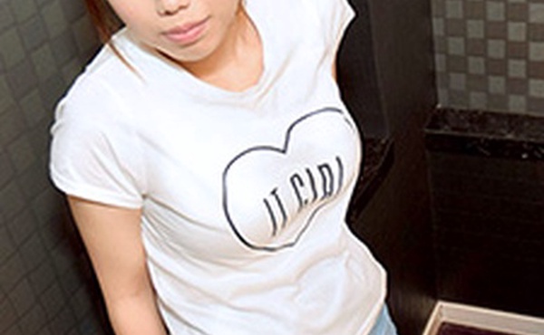 我想尝试一下大鸡巴 村松由纪子