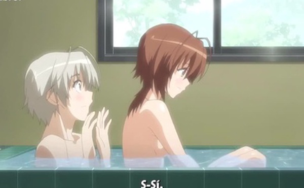 蓬松的大胸部湿了