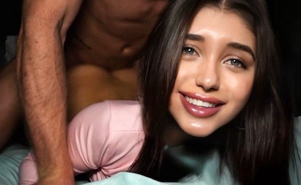 把理发师带回家进行一番调教