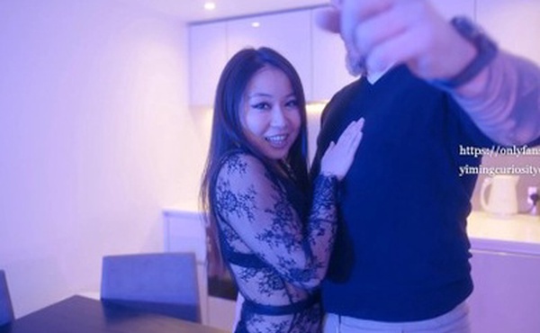 中国留学生被操哭极度深喉口爆吞精