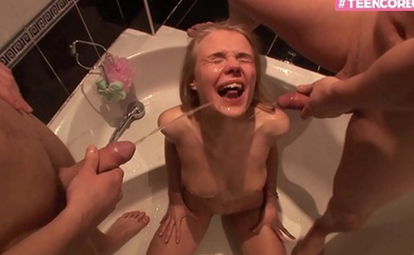 他妈的三人组极端深喉面部射液